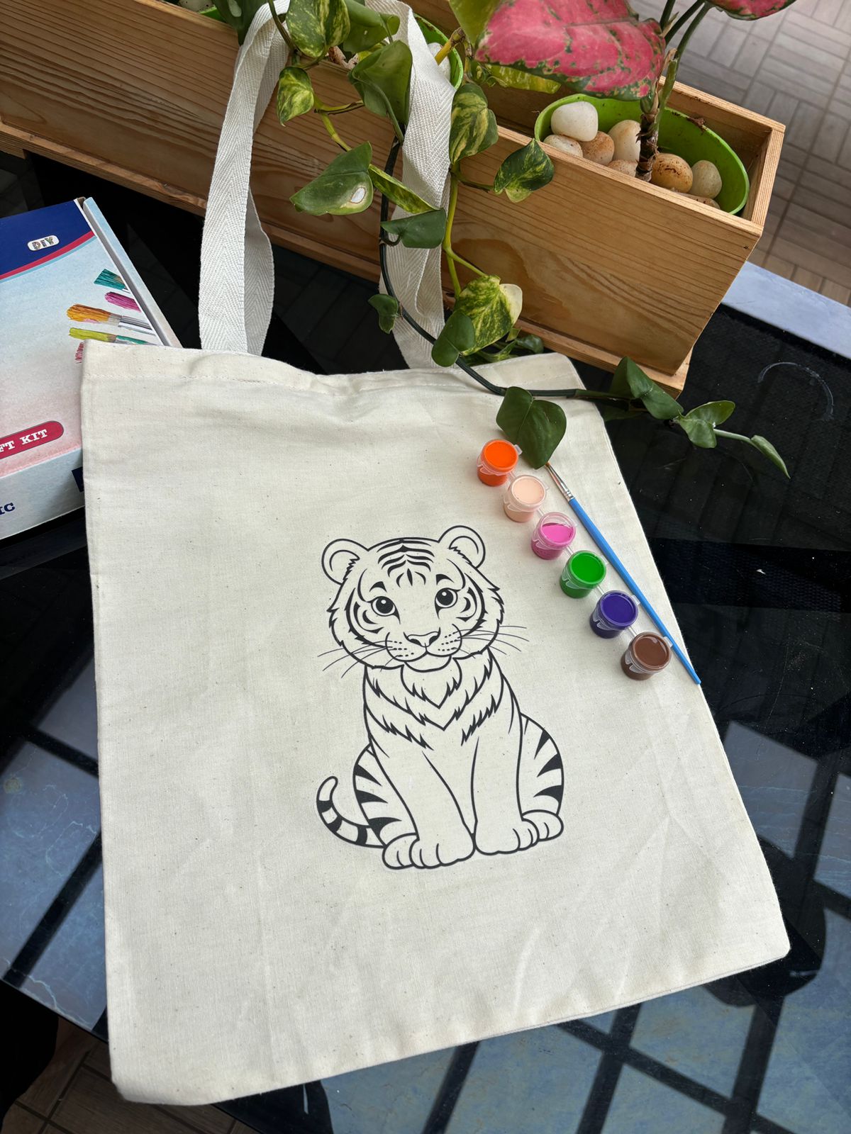 Animal-Themed Tote Bag Painting DIY Kit – Tiger Design